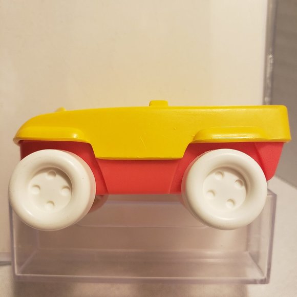 1981 CBS INC. YELLOW and RED CAR WHITE WHEELS - SESAME STREET TOY - TRUE VINTAGE - Picture 3 of 11